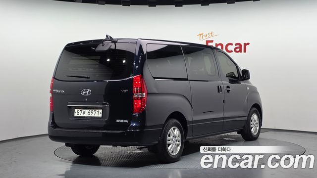 Hyundai Starex Новый Van 5-Seater Modern - фото 0