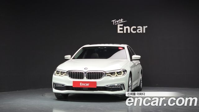 BMW 5-Series G30 530i xDrive Luxury Plus - фото 2