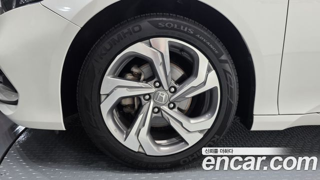 Honda Accord 10-го поколения 1.5 Turbo - фото 3