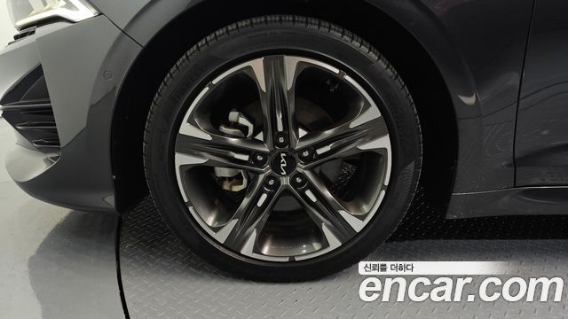 Kia K5 3-го поколения 2.0 Signature - фото 4