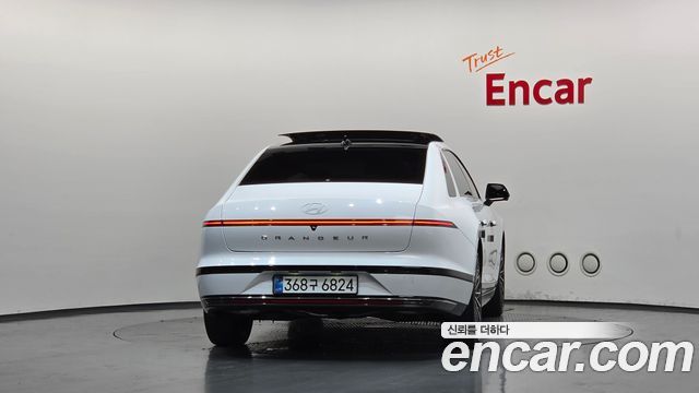 Hyundai Grandeur GN7 2,5 Gasoline 2WD Calligraphy - фото 3