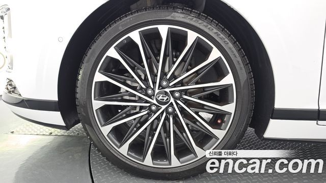 Hyundai Grandeur GN7 2,5 Gasoline 2WD Calligraphy - фото 4
