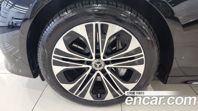 Mercedes-Benz E-Class W214 E350e 4MATIC - фото 4