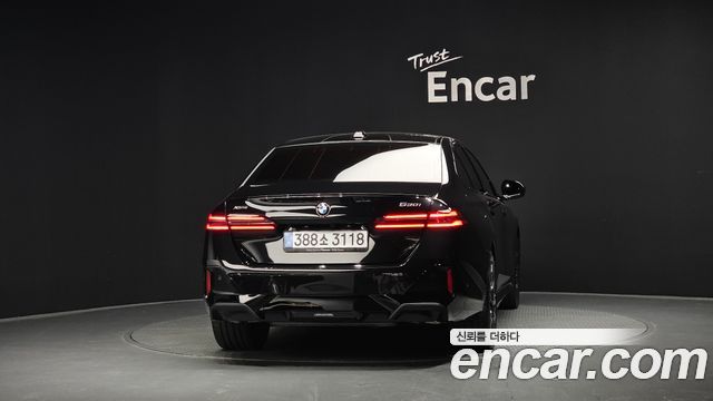 BMW 5-Series G60 530i xDrive M Sport Pro Special Edition - фото 2