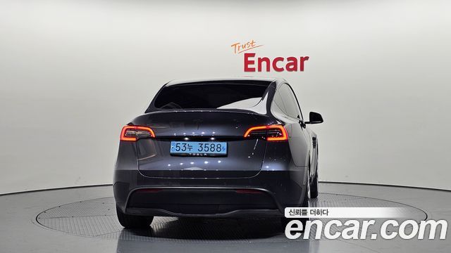 Tesla Model Y Standard Range RWD - фото 2