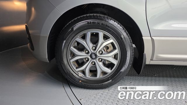 Hyundai Starex Новый Urban 9-Seater Premium Spicial - фото 4
