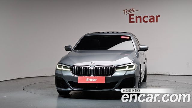 BMW 5-Series G30 520i M Sport - фото 1