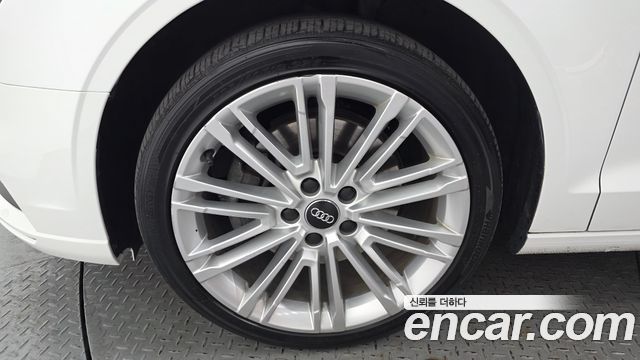 Audi A3 40 TFSI 8V - фото 4