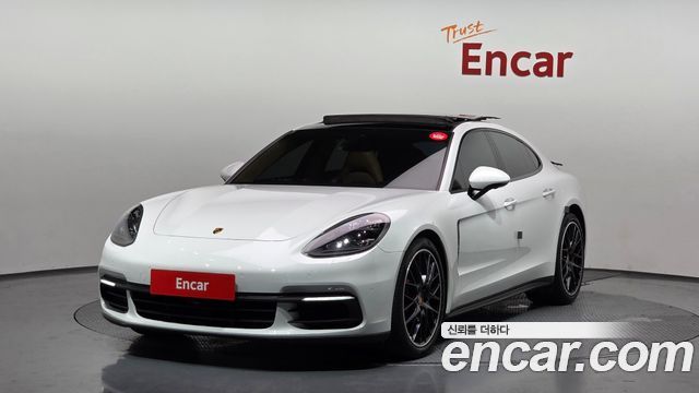 Porsche Panamera 3.0 AWD - фото 0