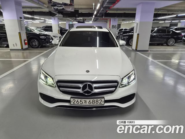 Mercedes-Benz E-Class W213 E220d Avantgarde - фото 1
