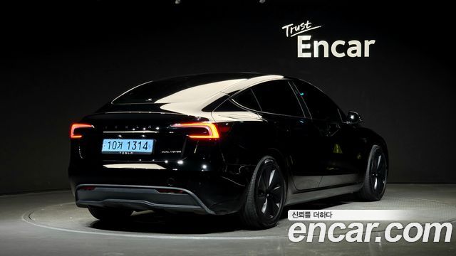 Tesla Model 3 Long Range AWD - фото 1