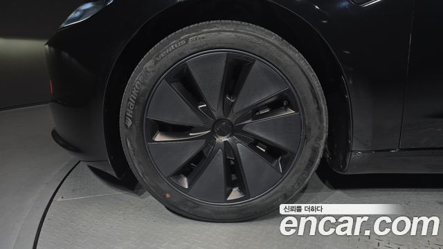 Tesla Model 3 Long Range AWD - фото 4