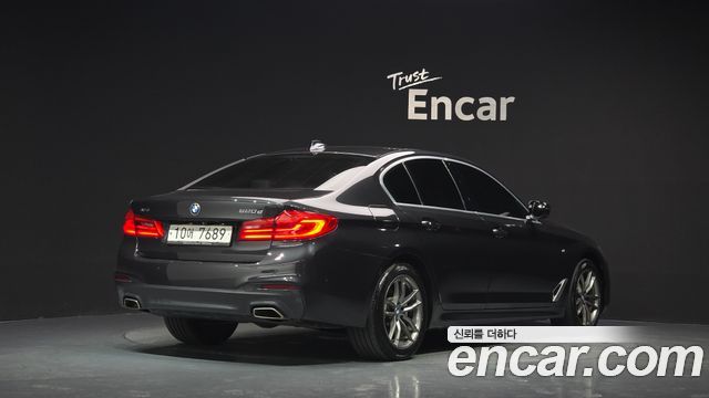BMW 5-Series G30 520d xDrive M Sport Package Plus - фото 1