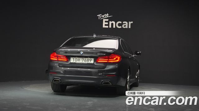 BMW 5-Series G30 520d xDrive M Sport Package Plus - фото 3
