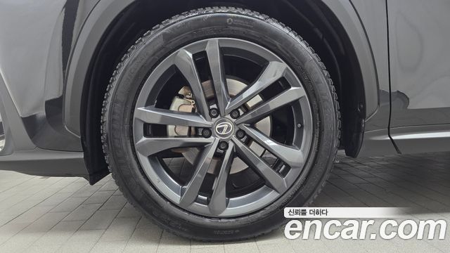 Lexus NX 2-го поколения Premium - фото 3