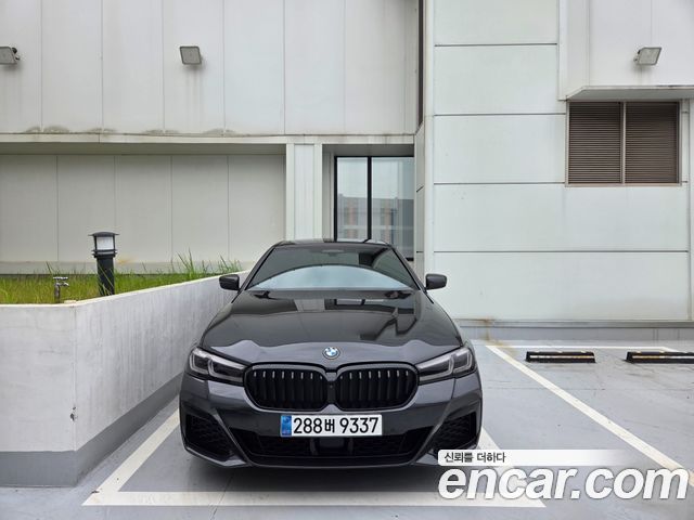 BMW 5-Series G30 523d M Sport - фото 0