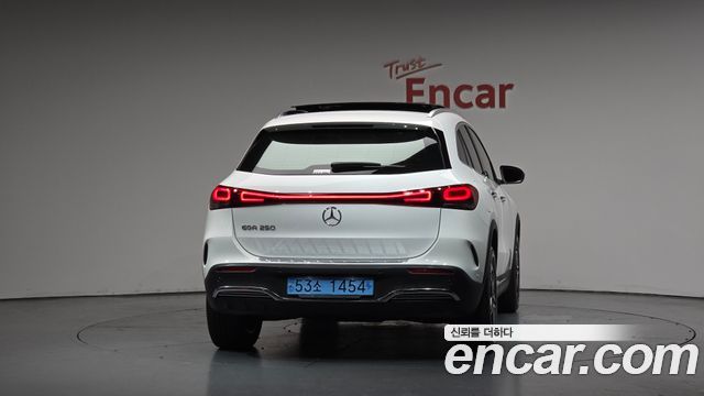 Mercedes-Benz EQA H243 EQA250 AMG Line - фото 3