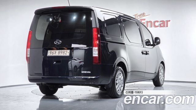 Hyundai Staria Cargo 3-Seater Modern - фото 0