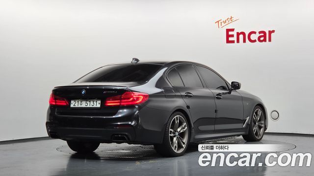 BMW 5-Series G30 M550d xDrive - фото 1