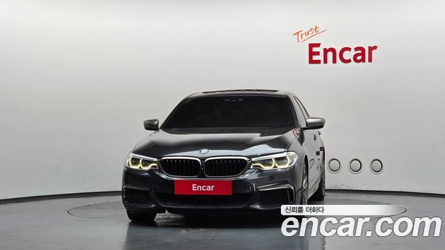 BMW 5-Series G30 M550d xDrive - фото 2