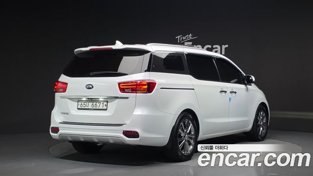 Kia Carnival Новый 9-Seater Noblesse Special - фото 1