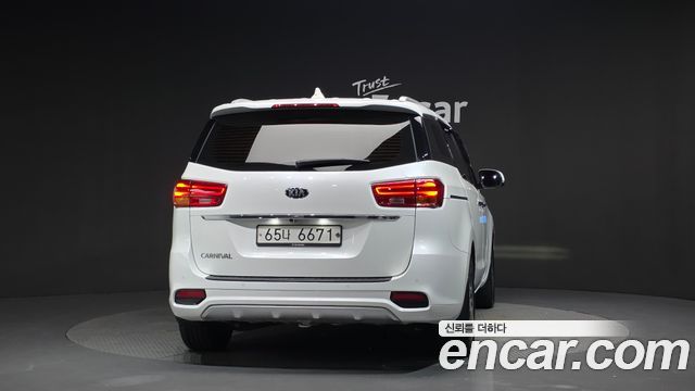 Kia Carnival Новый 9-Seater Noblesse Special - фото 3