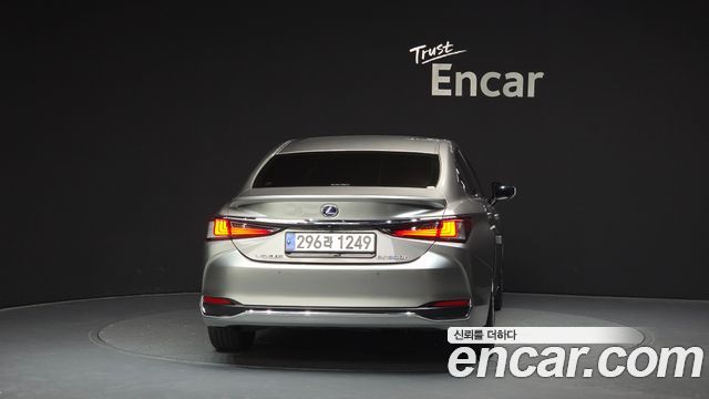 Lexus ES 7-го поколения Executive - фото 3