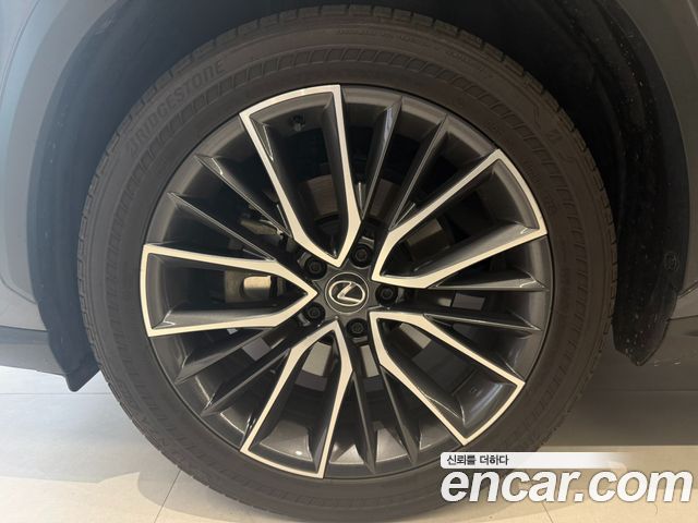 Lexus NX 2-го поколения Luxury - фото 4