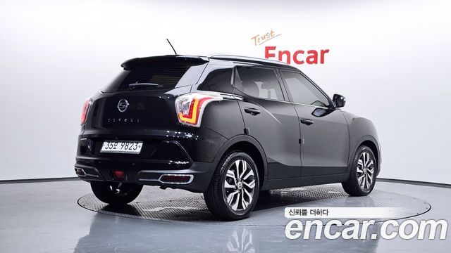 SsangYong Tivoli VX 2WD - фото 1