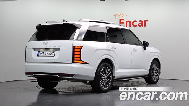 Hyundai Palisade LX3 Gasoline 2.5T 4WD 7-Seater Calligraphy - фото 1