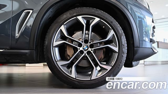 BMW X5 G05 xDrive 40i xLine - фото 4