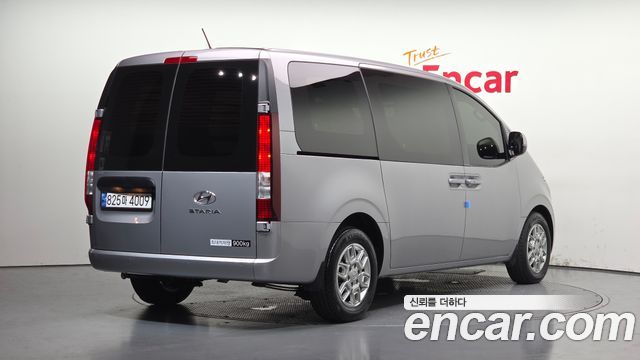 Hyundai Staria Cargo 3-Seater Modern - фото 1