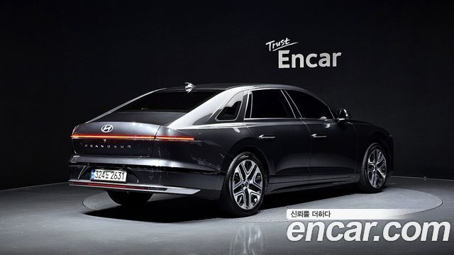 Hyundai Grandeur GN7, гибрид Premium - фото 1