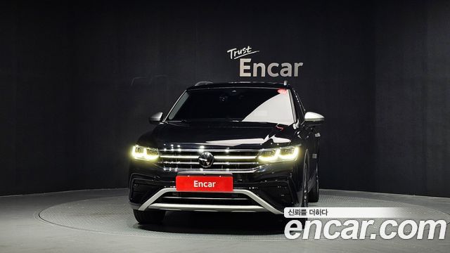 Volkswagen Tiguan 2.0 TSI Prestige - фото 2