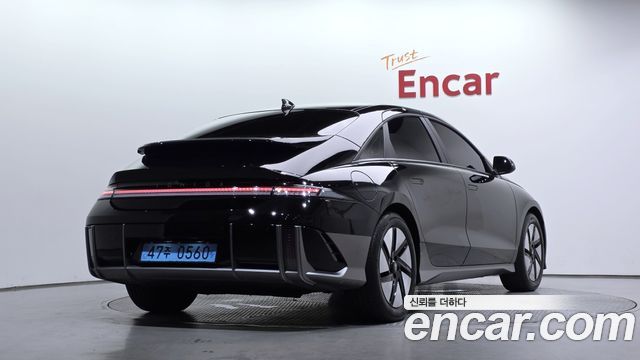 Hyundai Ioniq6 Standard E-Value+ - фото 1