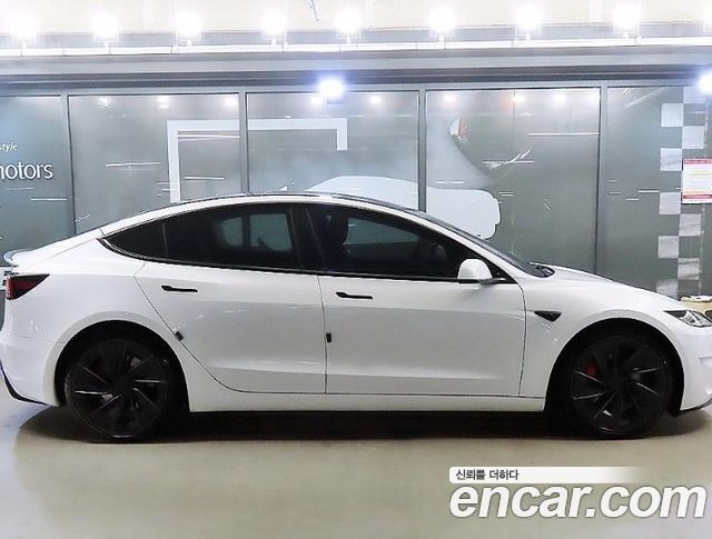 Tesla Model 3 Performance AWD - фото 2
