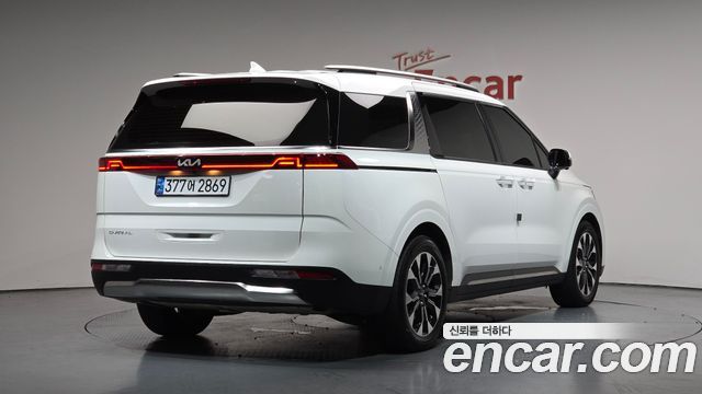 Kia Carnival 4-го поколения 9-Seater Noblesse - фото 1