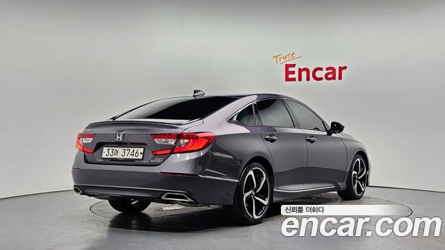 Honda Accord 10-го поколения 2.0 Turbo Sport - фото 1