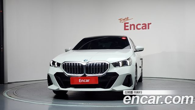 BMW 5-Series G60 520i M Sport - фото 2