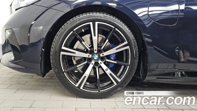 BMW 5-Series G60 530e M Sport - фото 4