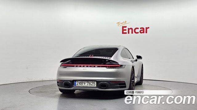 Porsche 911 Carrera 4 - фото 3