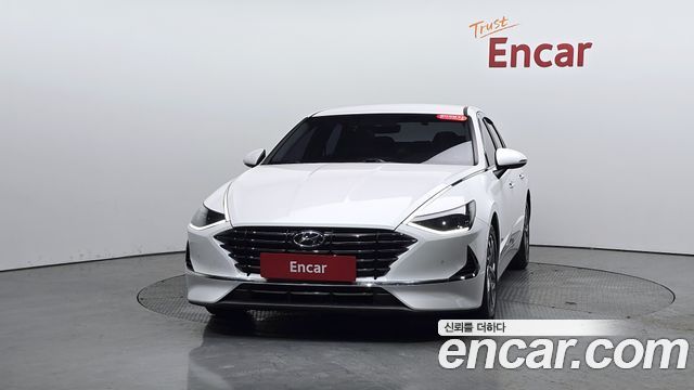 Hyundai Sonata DN8 2.0 Premium Family - фото 2