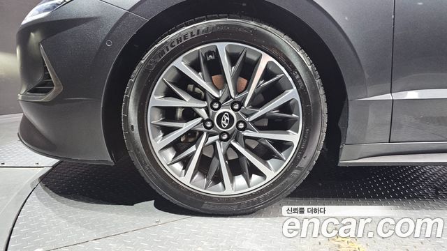 Hyundai Sonata DN8 2.0 Premium Family - фото 4