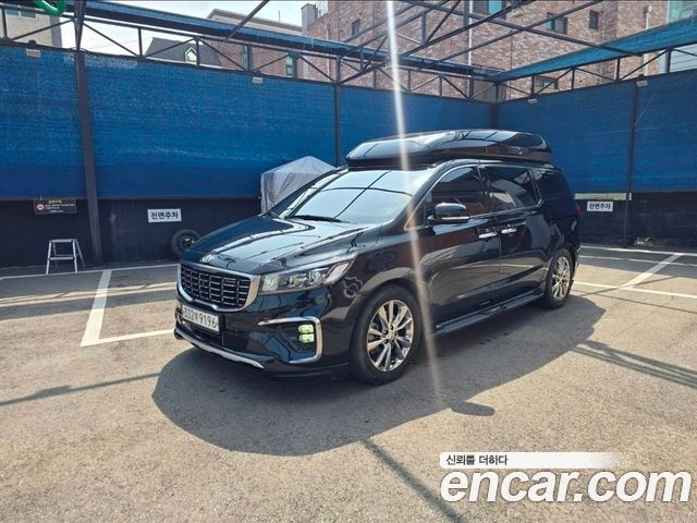 Kia Carnival Новый 7-Seater Hi-Limousine President - фото 0