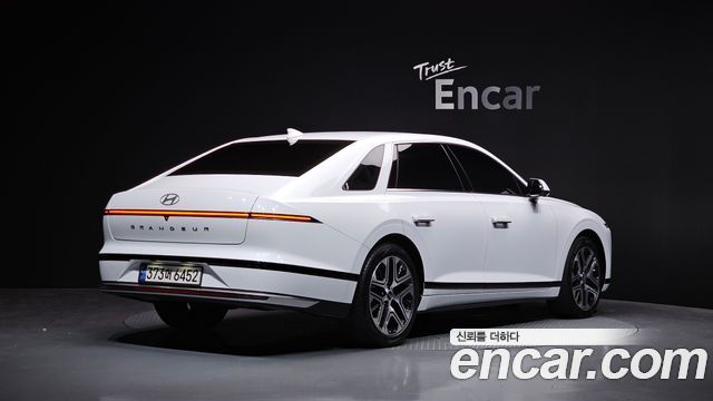 Hyundai Grandeur GN7 2,5 Gasoline 2WD Exclusive - фото 1