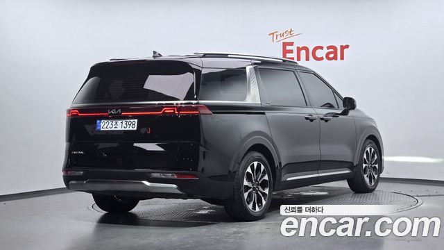 Kia Carnival 4-го поколения 9-Seater Signature - фото 1