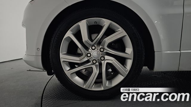 Land Rover Range Rover Sport 2-го поколения 3.0 SDV6 HSE Dynamic - фото 3