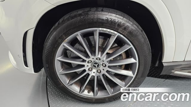 Mercedes-Benz GLE-Class W167 GLE400d 4MATIC Coupe - фото 4