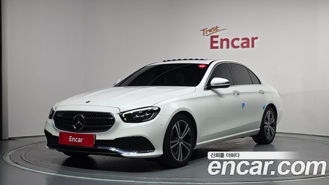 Mercedes-Benz E-Class W213 E250 Avantgarde - фото 0