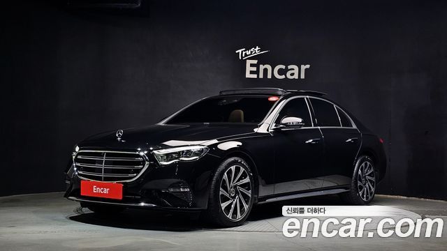 Mercedes-Benz E-Class W214 E300 4MATIC Exclusive - фото 0